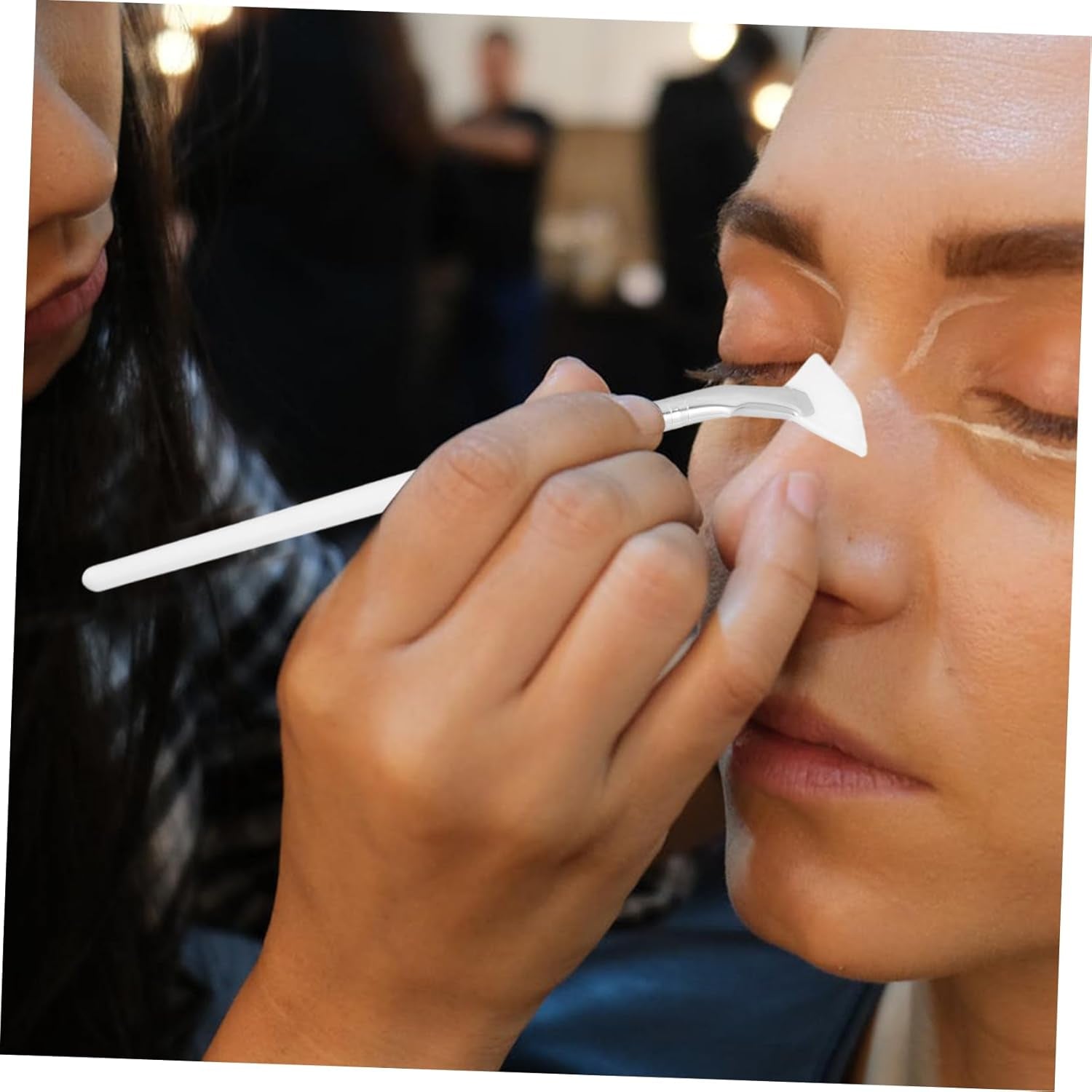 2Pcs Ergonomic Eyeshadow Brushes for Precision Makeup Application Soft Synthetic Bristles Versatile Use for Eye Shadow Nose Shadow