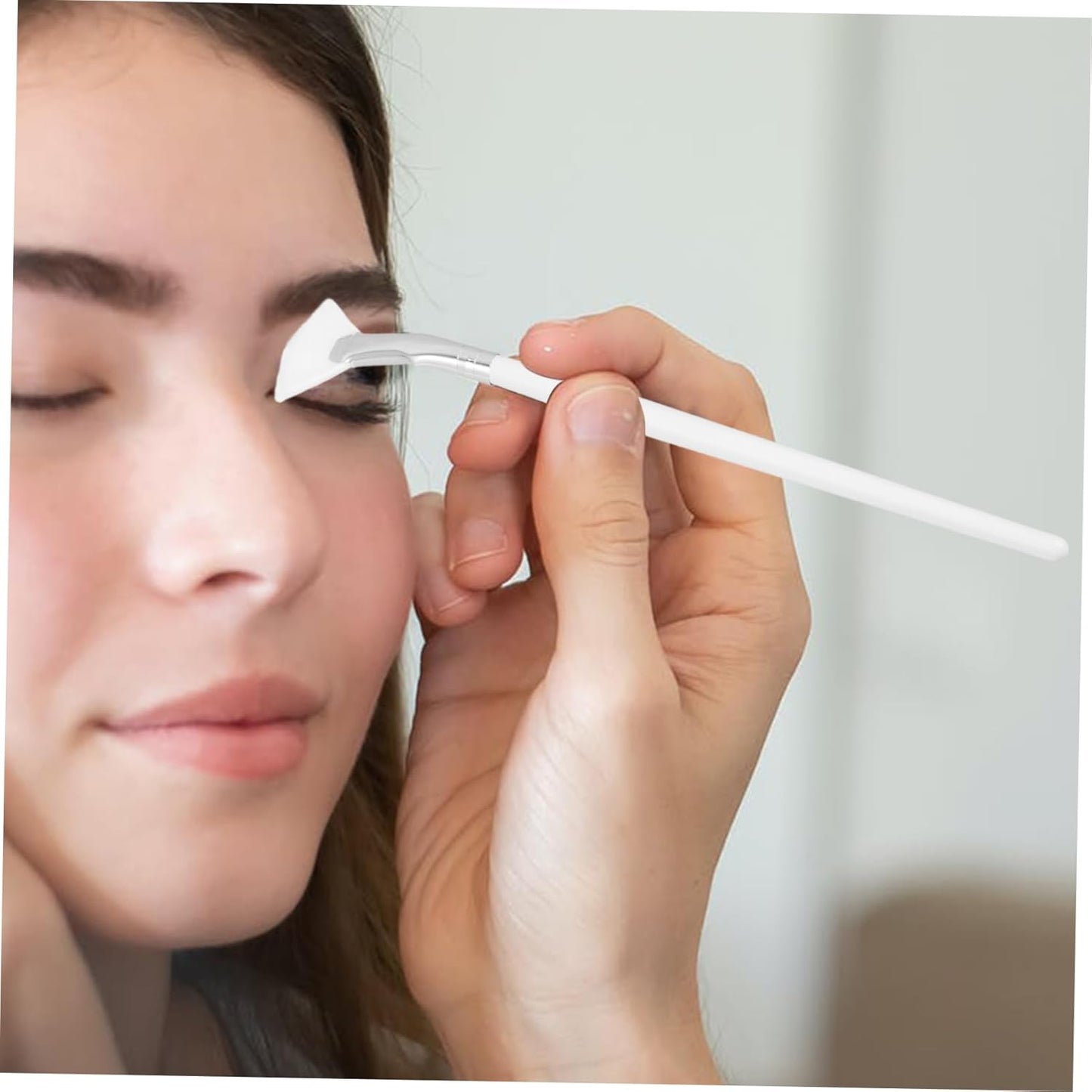 2Pcs Ergonomic Eyeshadow Brushes for Precision Makeup Application Soft Synthetic Bristles Versatile Use for Eye Shadow Nose Shadow