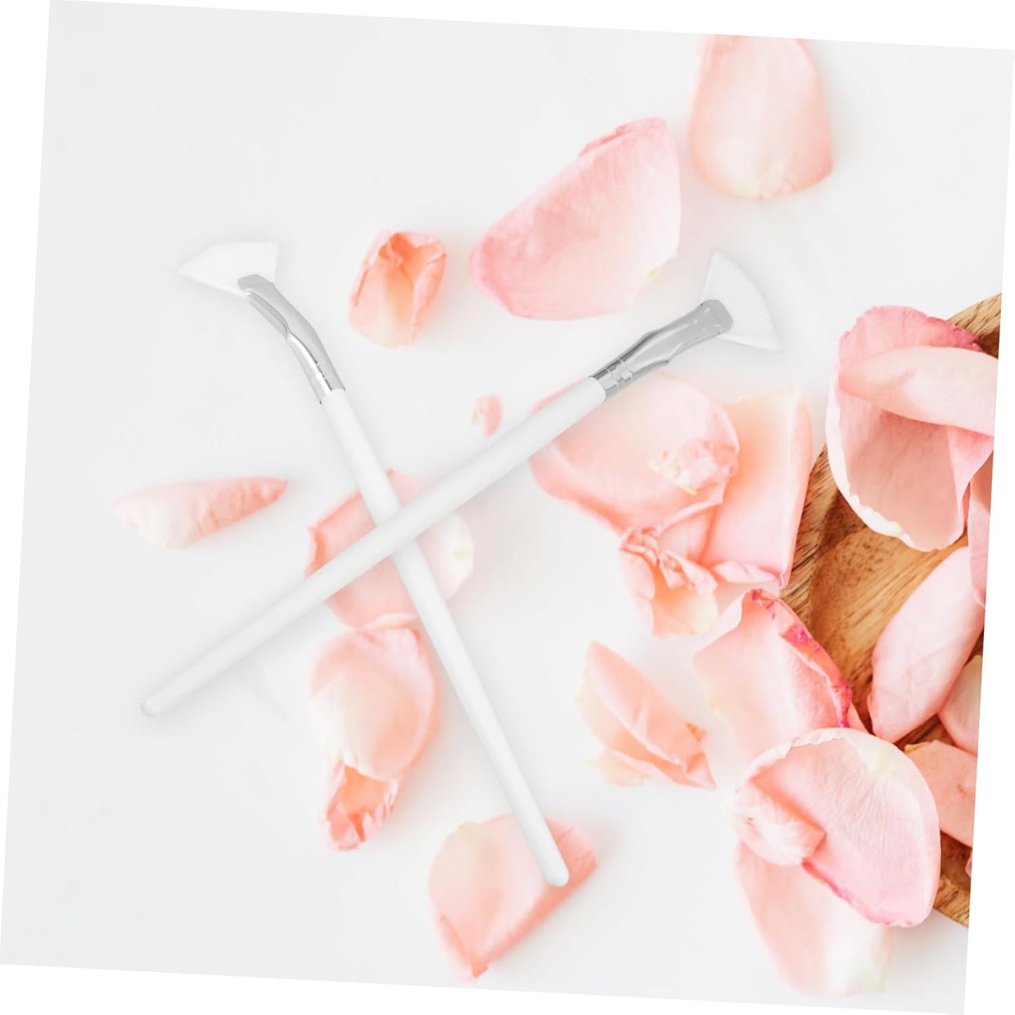 2Pcs Ergonomic Eyeshadow Brushes for Precision Makeup Application Soft Synthetic Bristles Versatile Use for Eye Shadow Nose Shadow